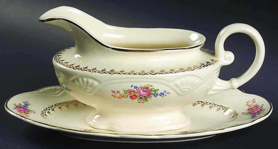 M207 Gravy Boat & Underplate/Relish by Homer Laughlin -1