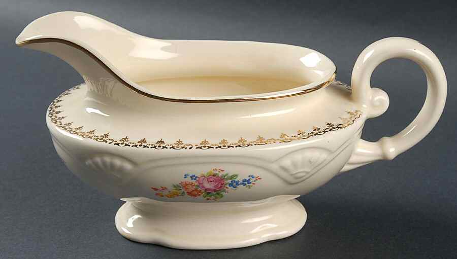 M207 Gravy Boat by Homer Laughlin -1