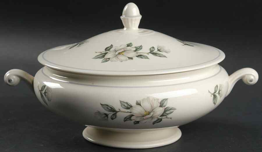 Magnolia (Eggshell Nautilus) Round Covered Vegetable by Homer Laughlin -1