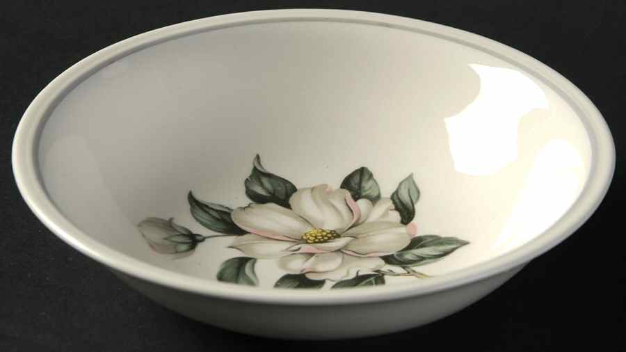 Magnolia (Eggshell Nautilus) Fruit/Dessert (Sauce) Bowl by Homer Laughlin -1