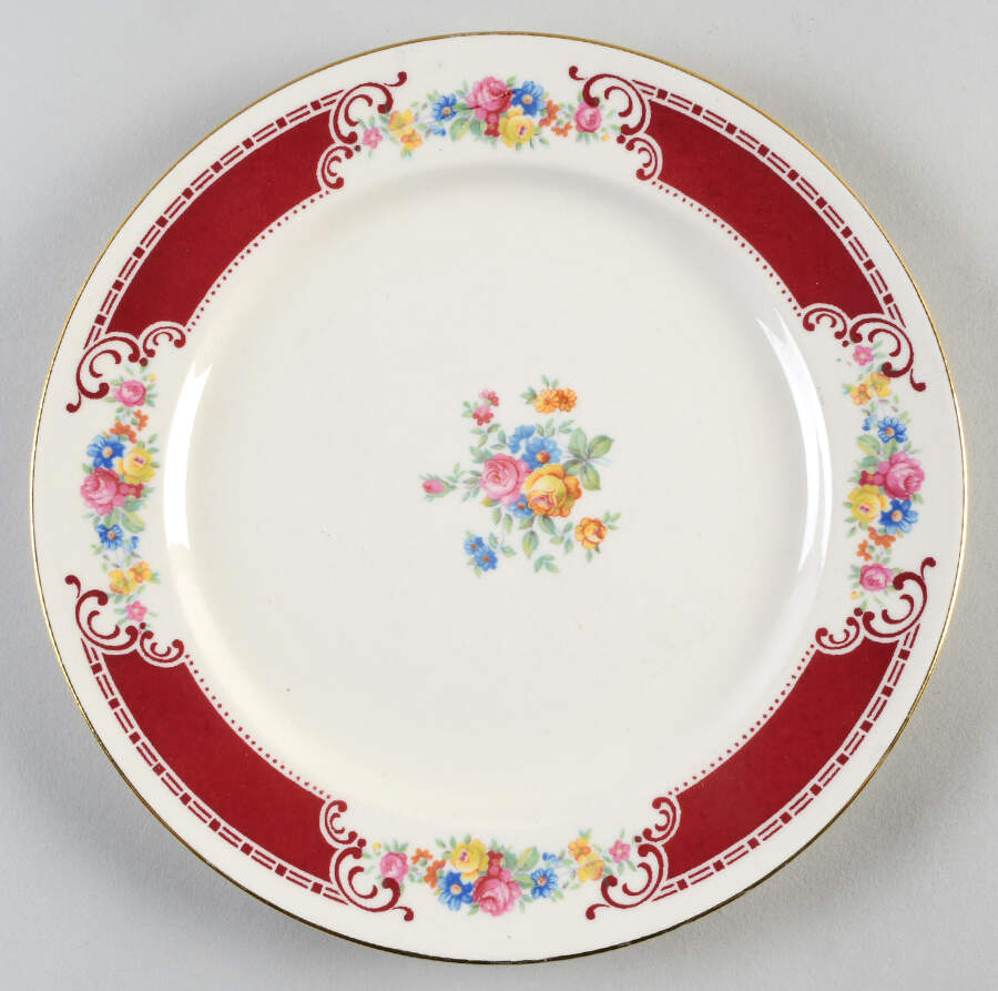 Majestic Luncheon Plate by Homer Laughlin -1