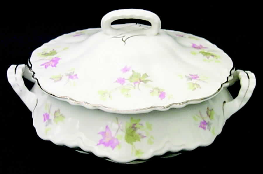 Maple Leaf Round Covered Vegetable by Homer Laughlin -1