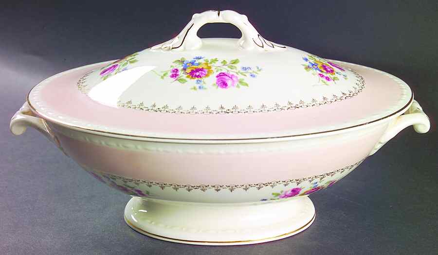Marilyn Pink (G3418) Oval Covered Vegetable by Homer Laughlin -1