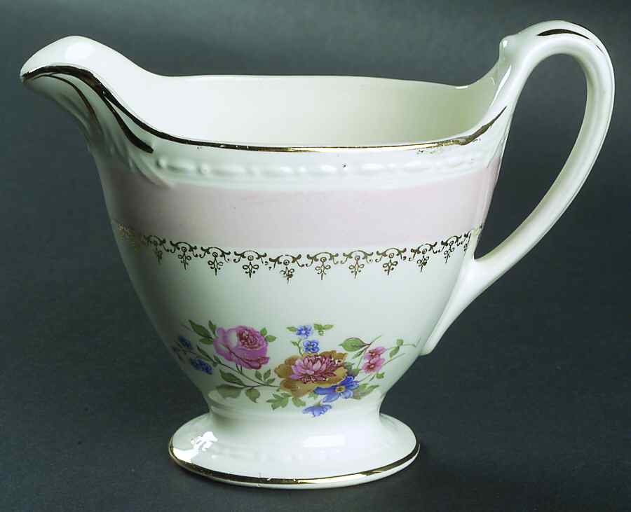 Marilyn Pink (G3412) Creamer by Homer Laughlin -1