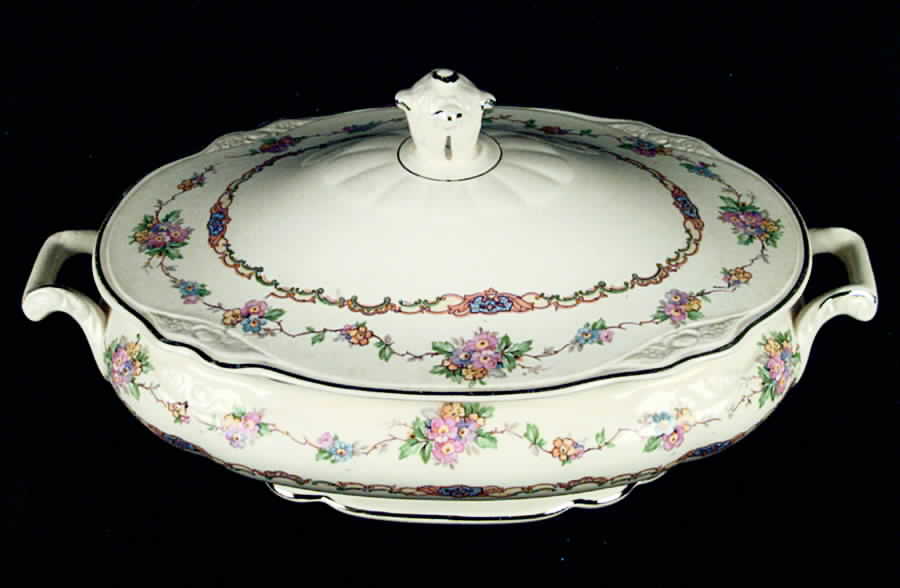 Maude Oval Covered Vegetable by Homer Laughlin -1