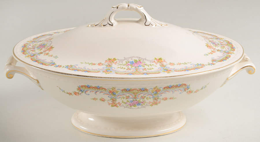 Mauvette Oval Covered Vegetable by Homer Laughlin -1