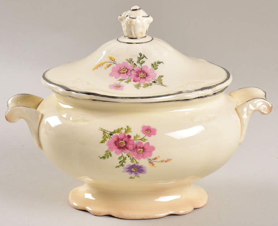 Meadow Goldenrod Sugar Bowl & Lid by Homer Laughlin -1
