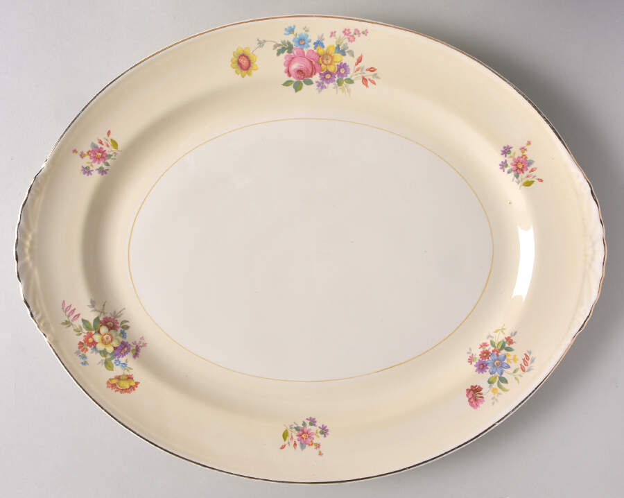 N1581 15" Oval Serving Platter by Homer Laughlin -1