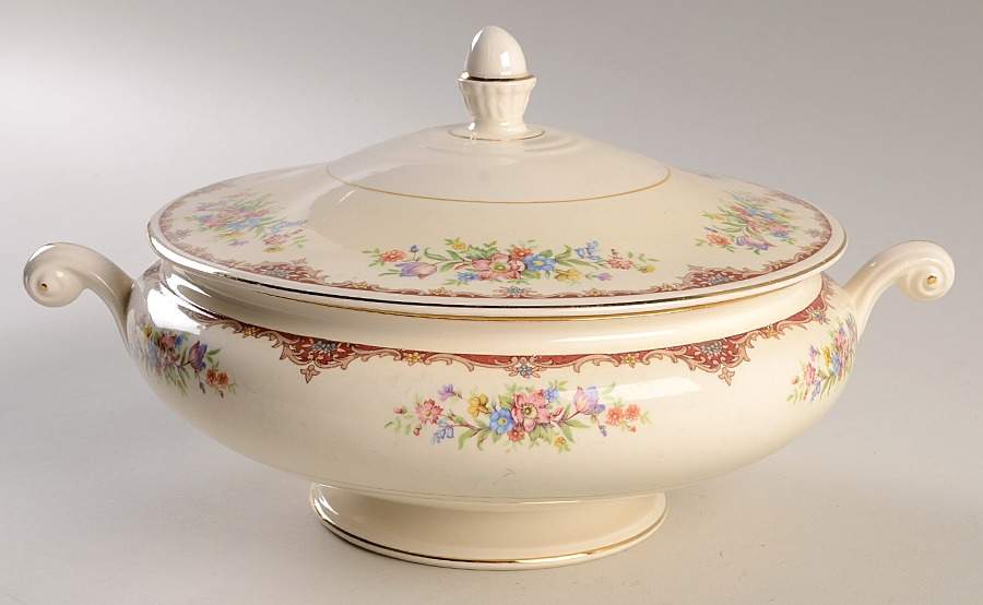 N1583 Round Covered Vegetable by Homer Laughlin -1