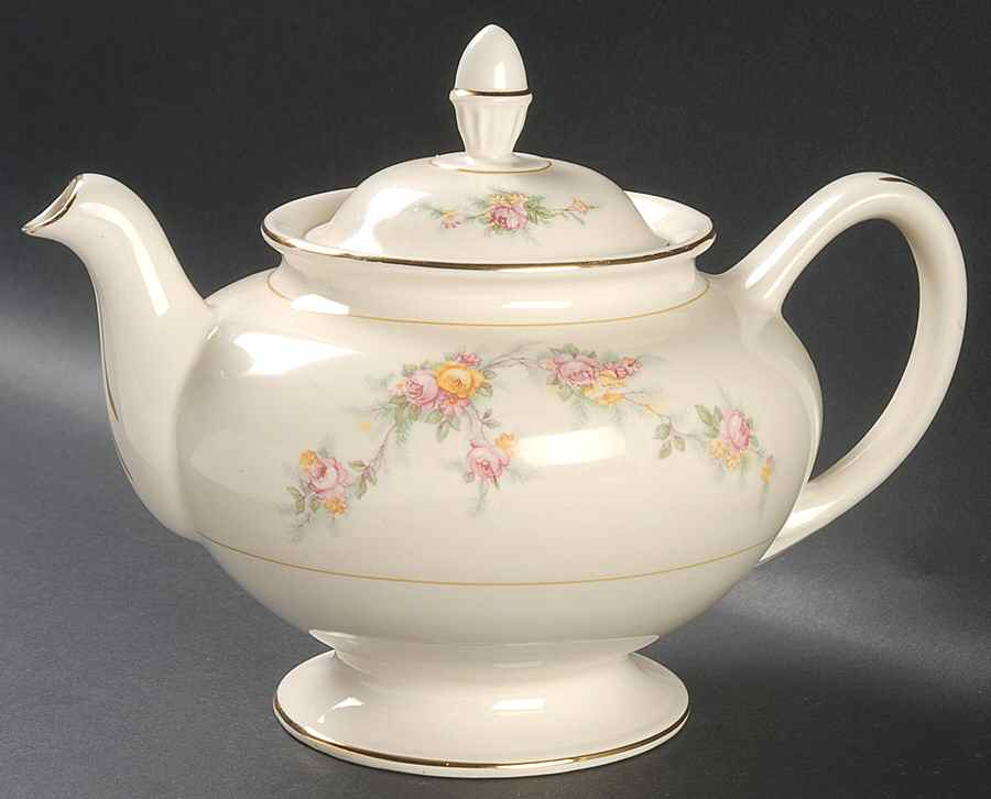 N1627 Teapot & Lid by Homer Laughlin -1