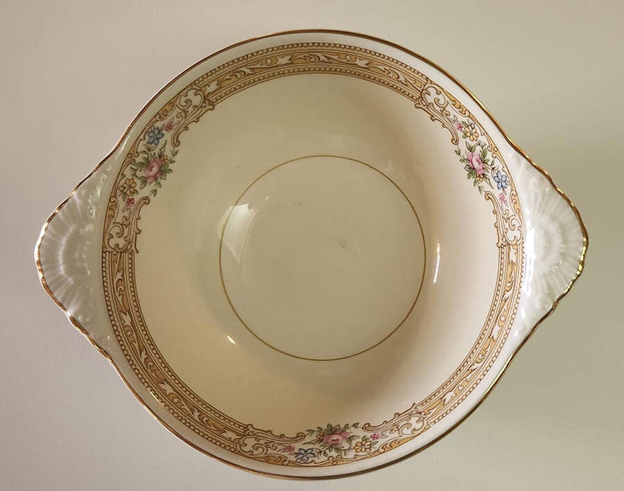 N1690 Lugged Cereal Bowl by Homer Laughlin -1