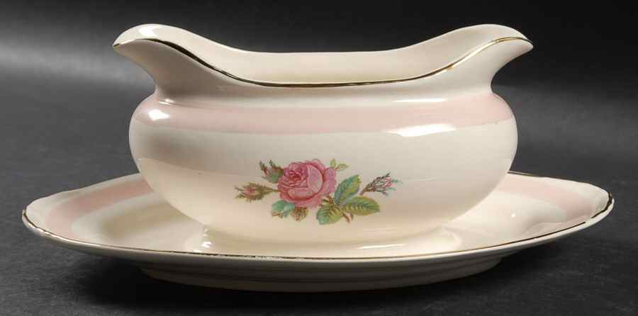 N1580 Gravy Boat with Attached Underplate by Homer Laughlin -1