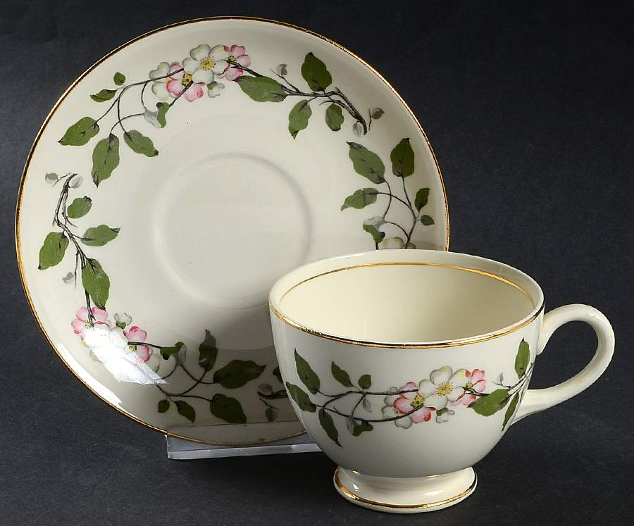 N1798 Footed Cup & Saucer Set by Homer Laughlin -1
