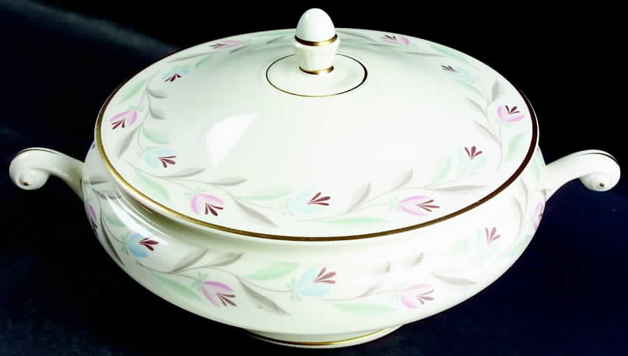 Nantucket Round Covered Vegetable by Homer Laughlin -1