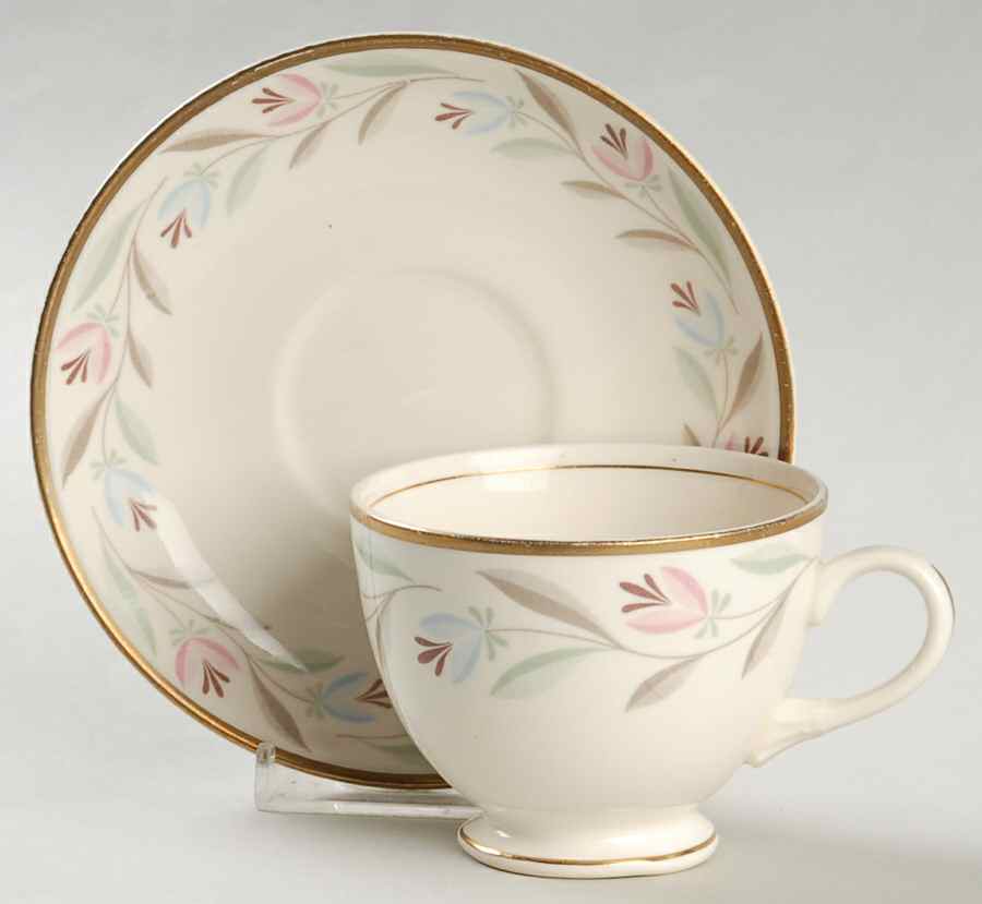 Nantucket Footed Cup & Saucer Set by Homer Laughlin -1