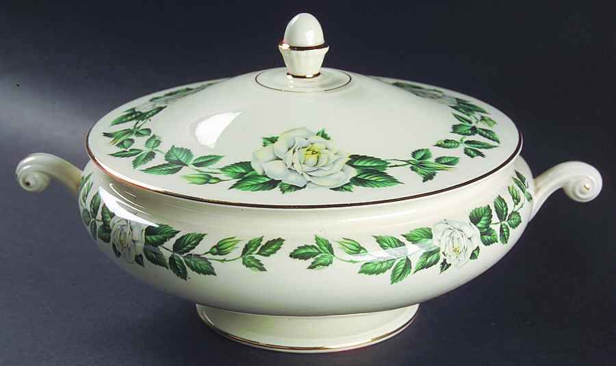 Nassau Round Covered Vegetable by Homer Laughlin -1