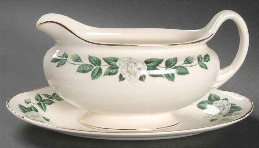 Nassau Gravy Boat & Underplate/Relish by Homer Laughlin -1