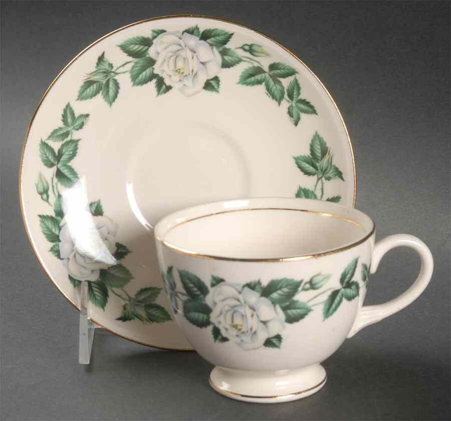 Nassau Footed Cup & Saucer Set by Homer Laughlin -1