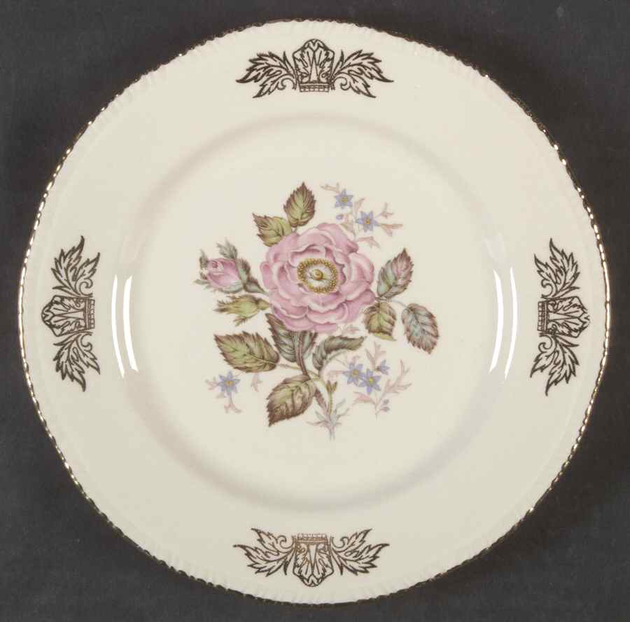 Queen Esther Dessert/Pie Plate by Homer Laughlin -1