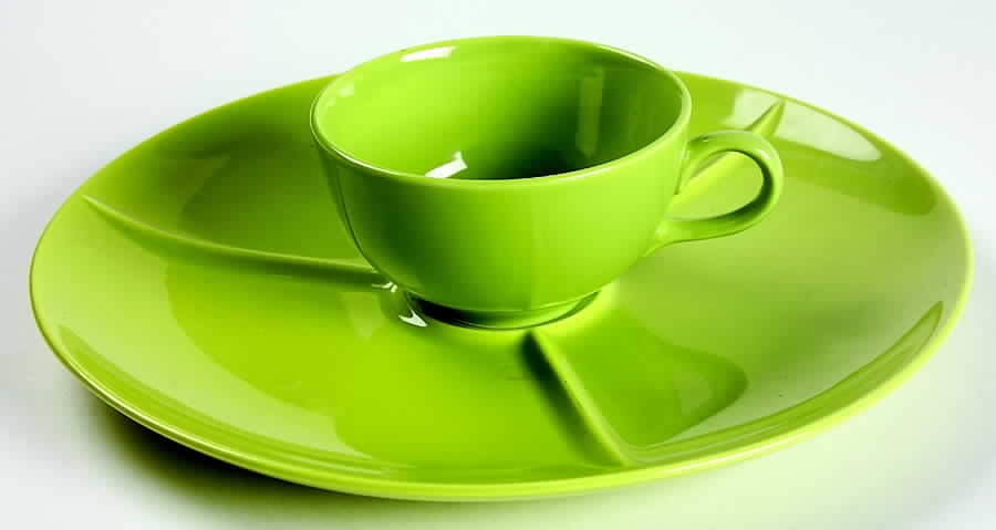 Rhythm Green (Chartreuse) Snack Plate & Cup Set by Homer Laughlin -1