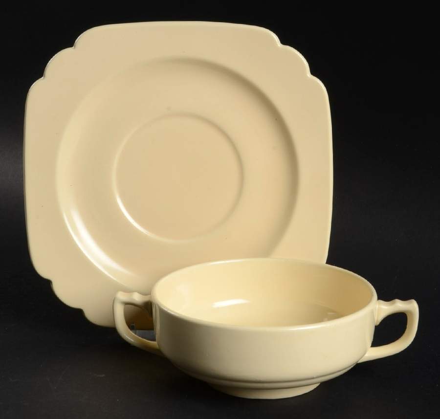 Riviera Ivory Footed Cream Soup Bowl & Saucer Set by Homer Laughlin -1