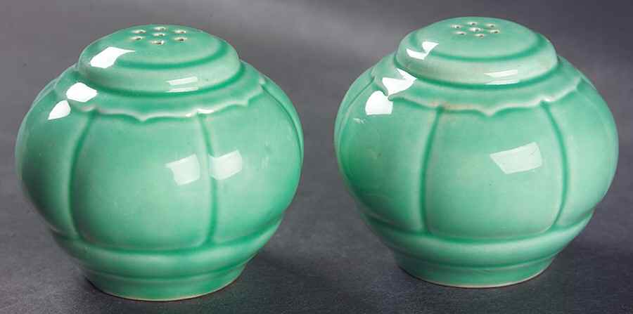 Riviera Green Salt & Pepper Set by Homer Laughlin -1