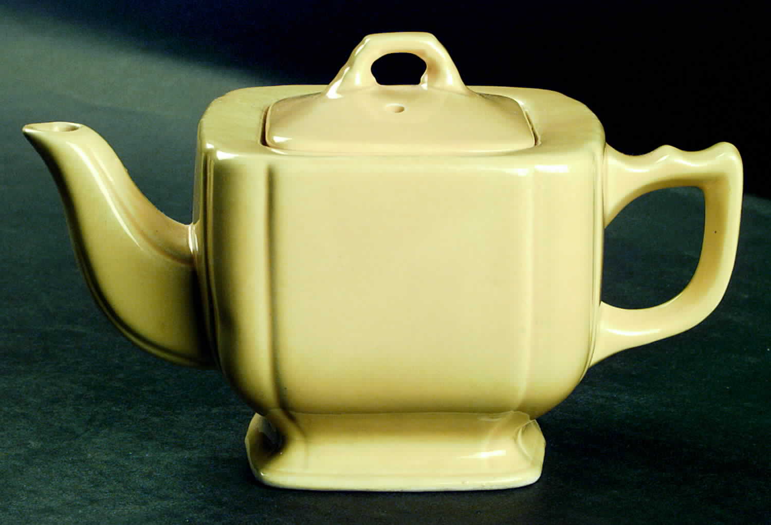 Riviera Yellow Teapot & Lid by Homer Laughlin -1