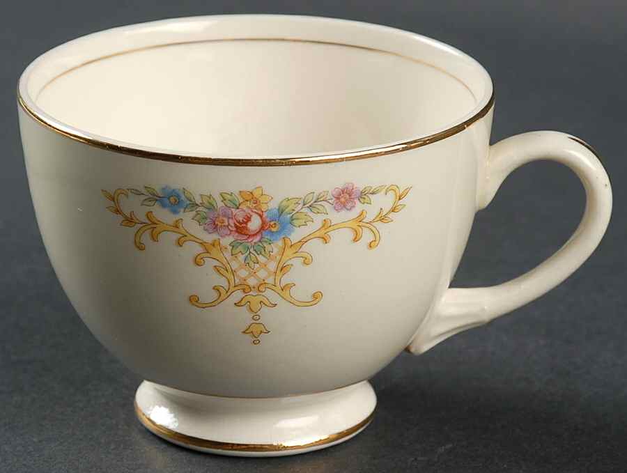 Rochelle Footed Cup by Homer Laughlin -1