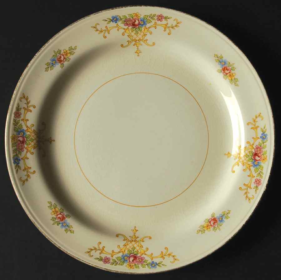 Rochelle Luncheon Plate by Homer Laughlin -1