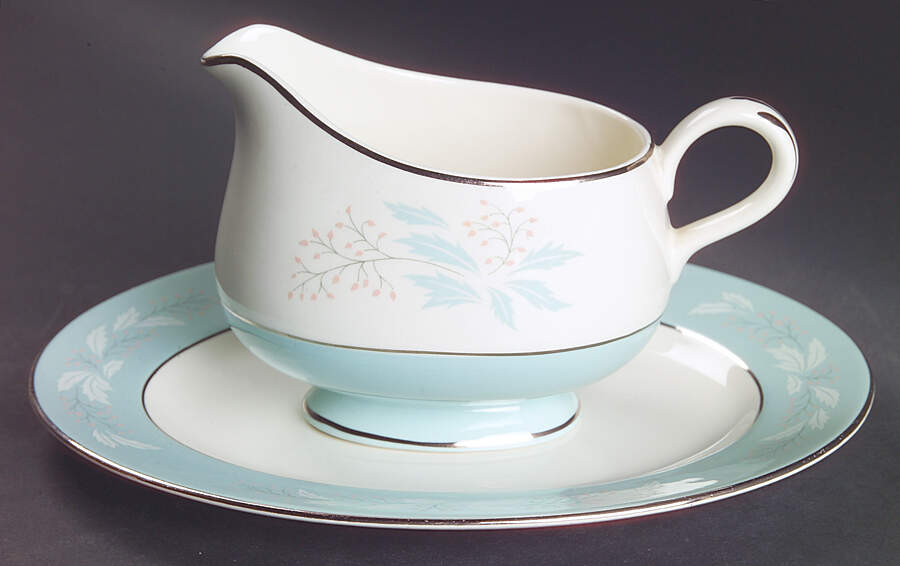 Romance Gravy Boat & Underplate/Relish by Homer Laughlin -1