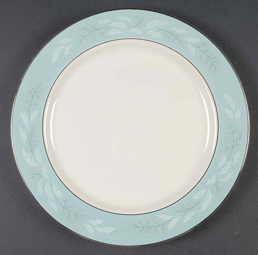 Romance Luncheon Plate by Homer Laughlin -1