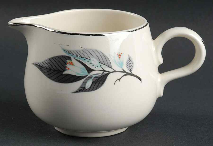 Lotus Hai (Rhythm Shape) Creamer by Homer Laughlin -1
