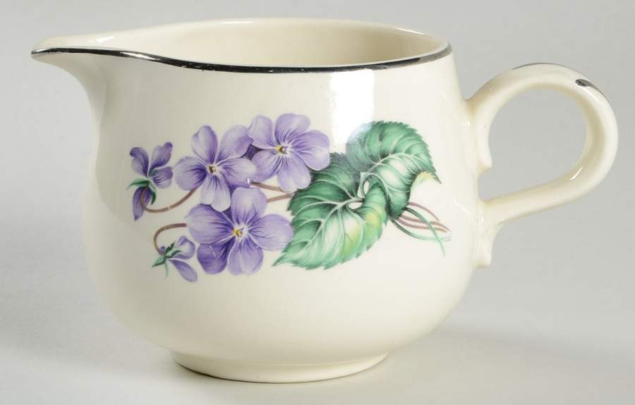 RY153 Creamer by Homer Laughlin -1