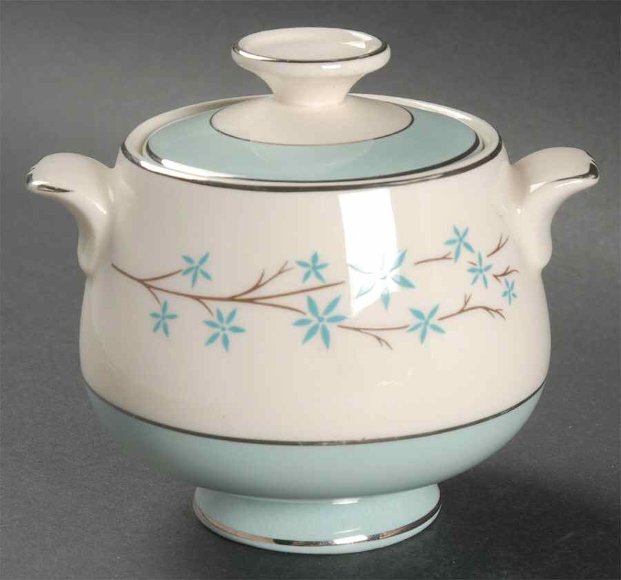 Starflower Sugar Bowl & Lid by Homer Laughlin -1