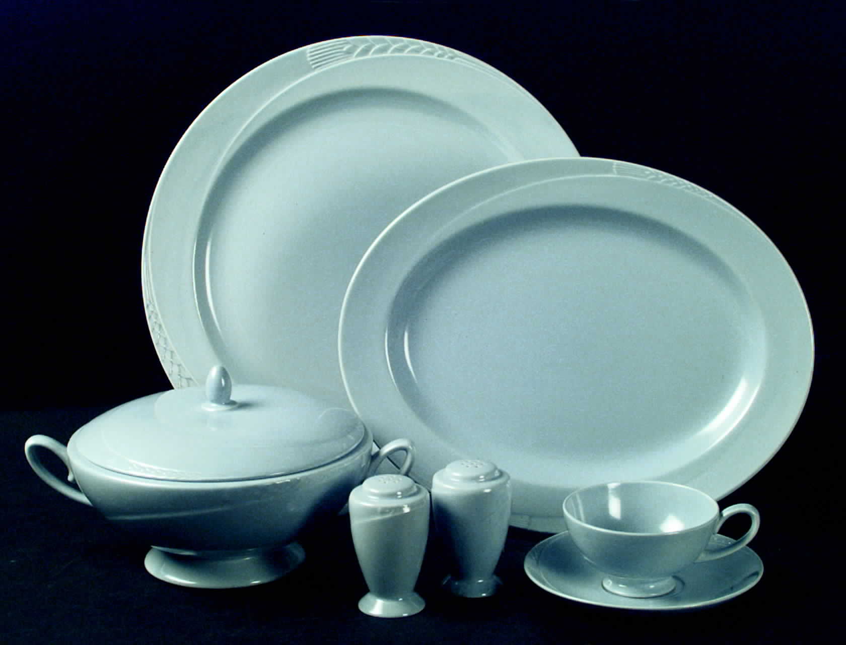 Serenade Blue 12" Chop Plate (Round Platter) by Homer Laughlin -1