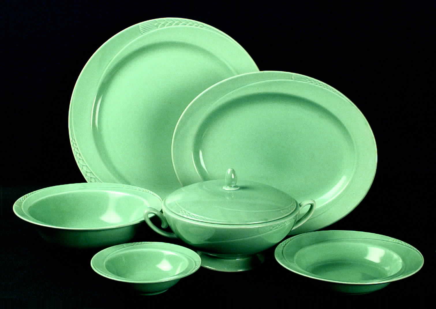 Serenade Green 13" Chop Plate (Round Platter) by Homer Laughlin -1
