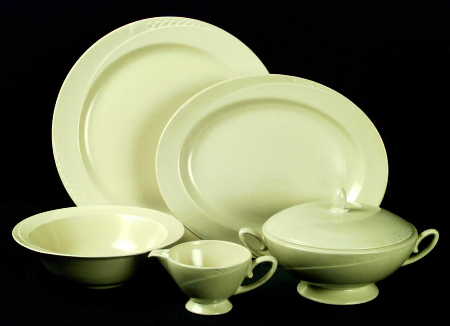 Serenade Yellow Creamer by Homer Laughlin -1