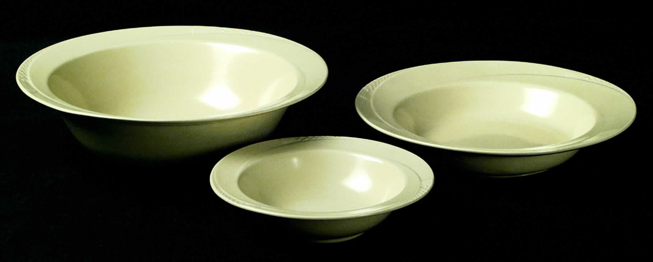 Serenade Yellow Rim Fruit/Dessert (Sauce) Bowl by Homer Laughlin -1