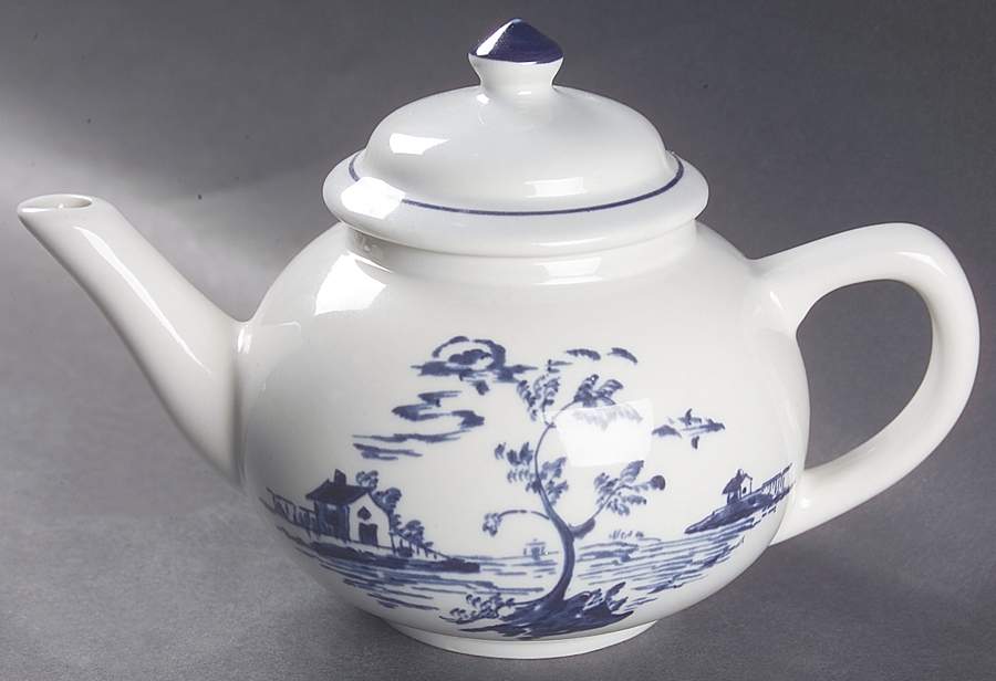 Shields Tavern Mini Teapot & Lid by Homer Laughlin -1