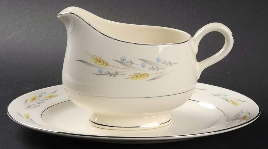 Somerset Gravy Boat & Underplate/Relish by Homer Laughlin -1