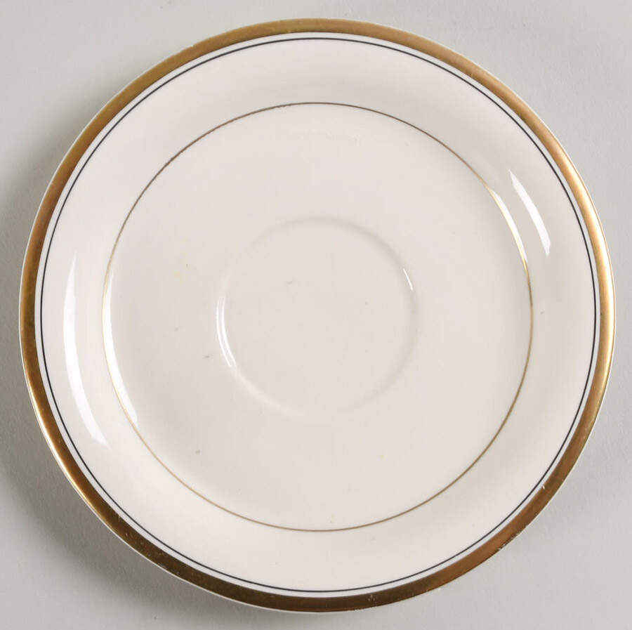 Sovereign Saucer by Homer Laughlin -1