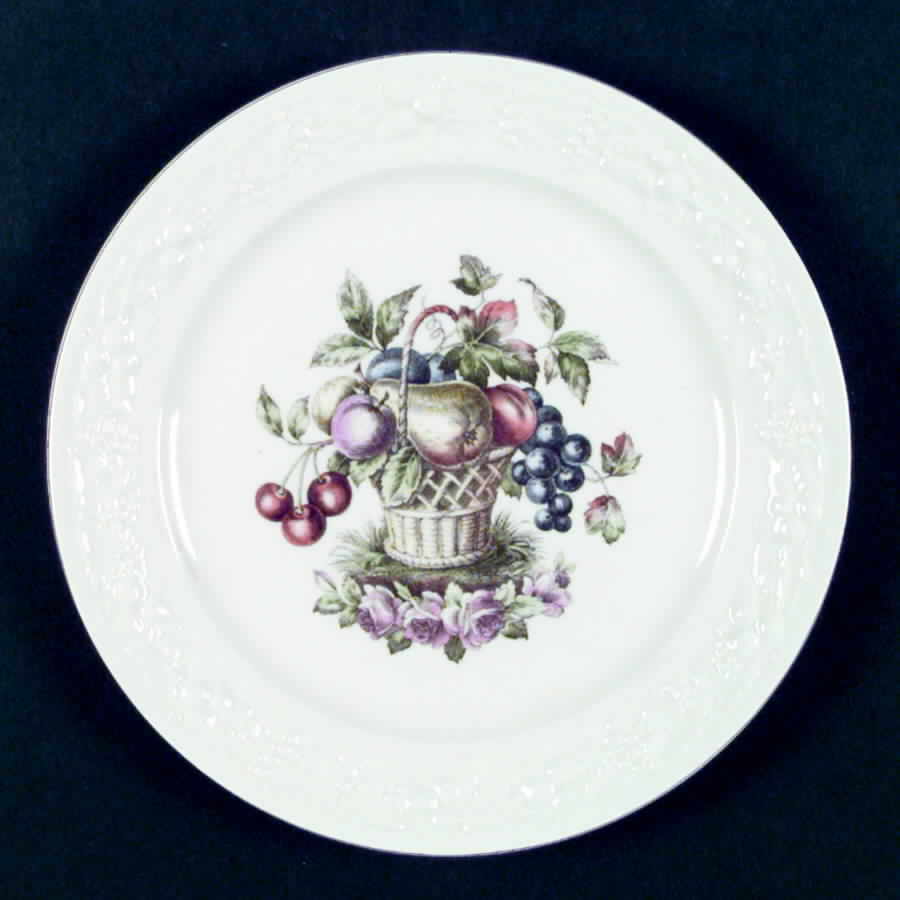 Surrey Dinner Plate by Homer Laughlin -1