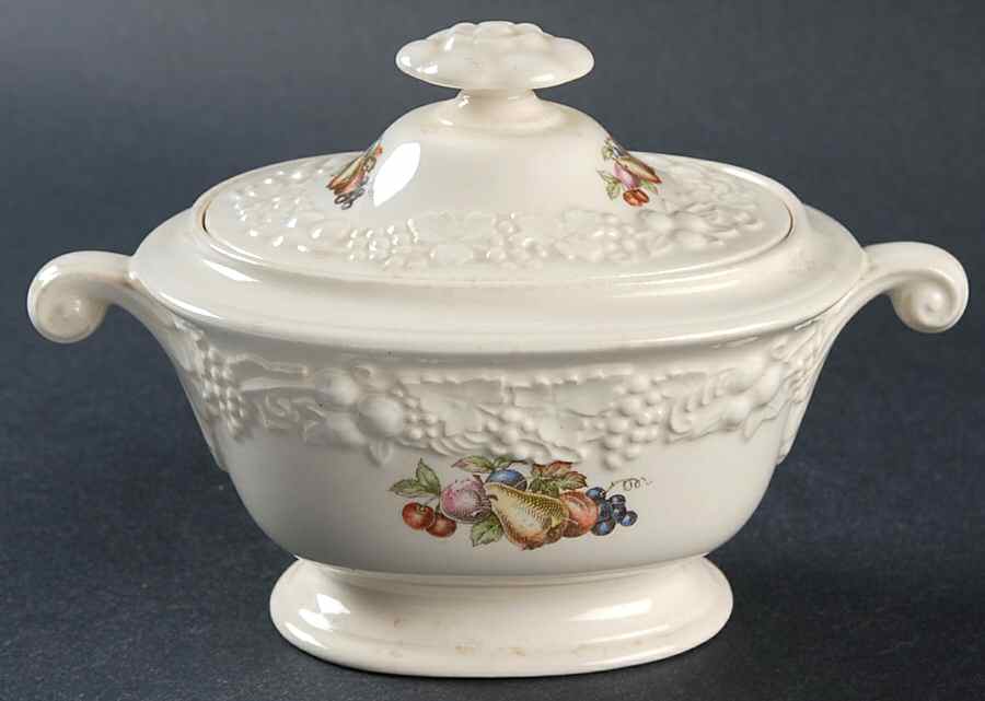 Surrey Sugar Bowl & Lid by Homer Laughlin -1