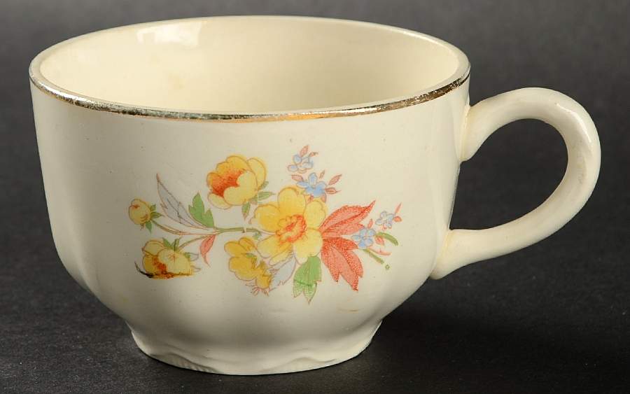 Susan Flat Cup by Homer Laughlin -1