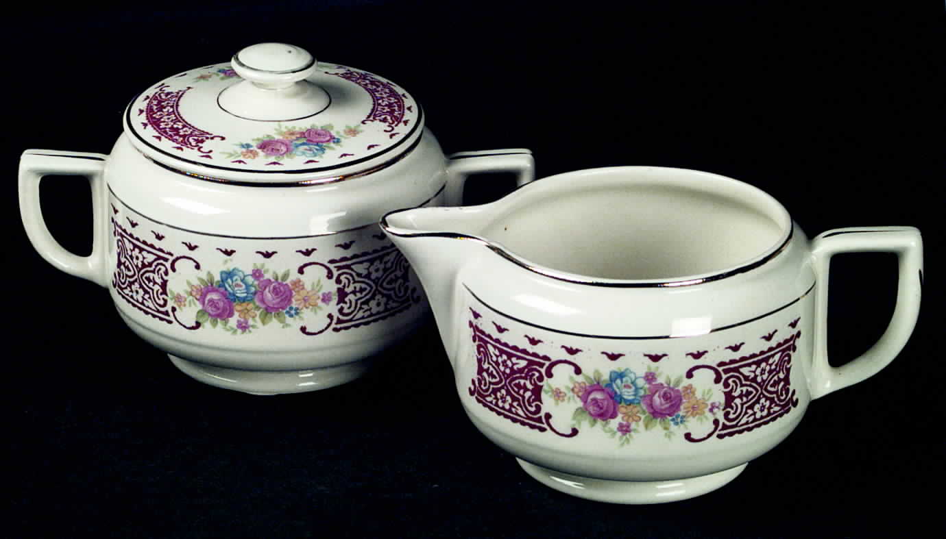 Temp Pica Creamer by Homer Laughlin -1