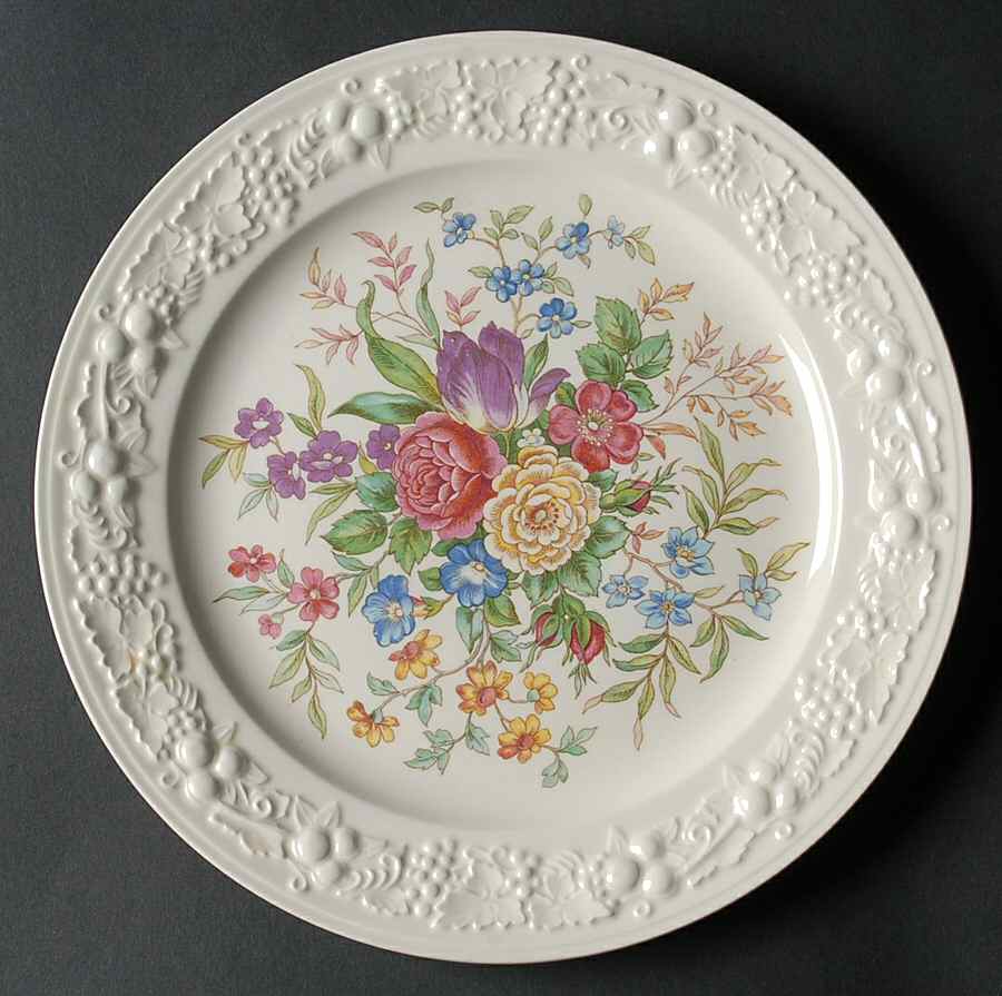 TH11 Luncheon Plate by Homer Laughlin -1