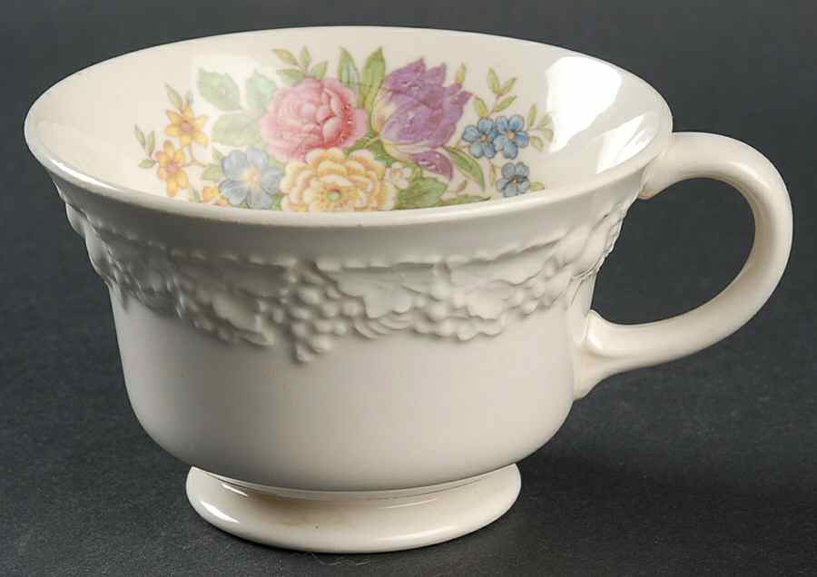TH11 Footed Cup by Homer Laughlin -1