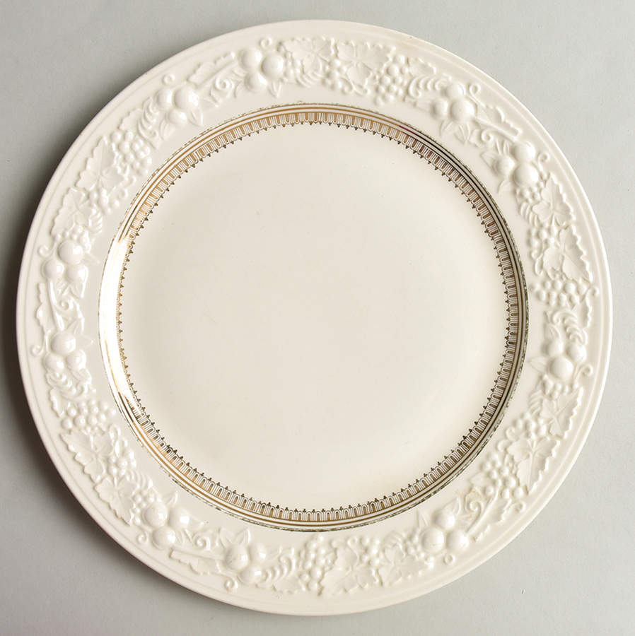 TH14 Gold Luncheon Plate by Homer Laughlin -1