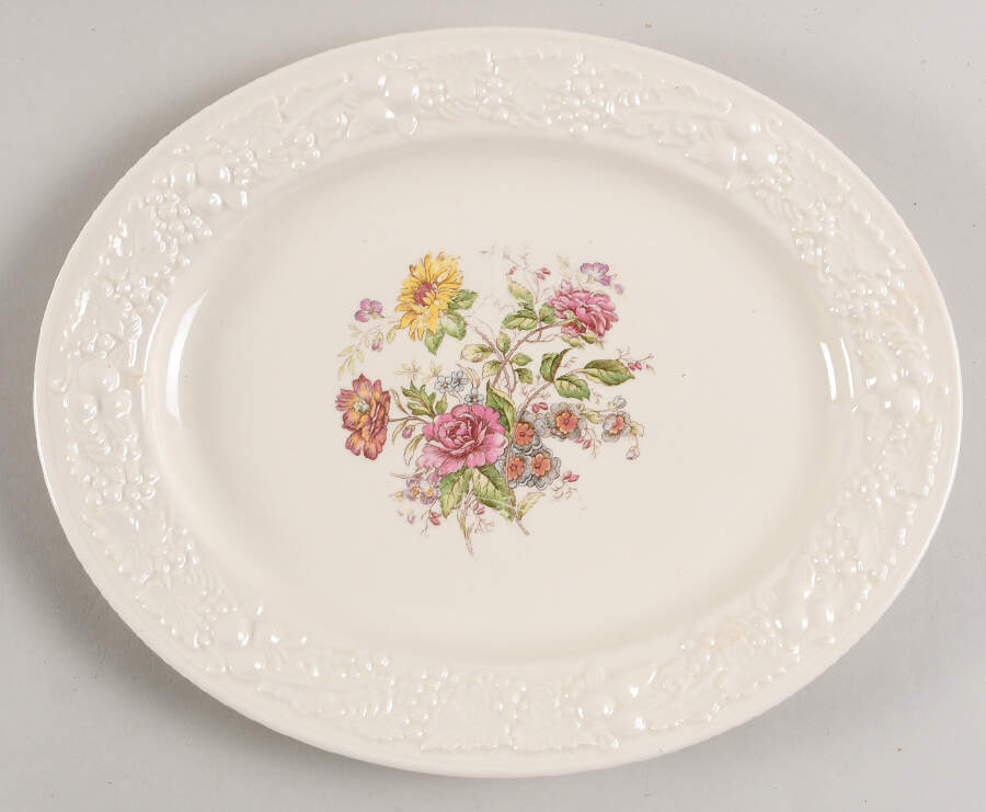TH6 Relish/Gravy Underplate by Homer Laughlin -1