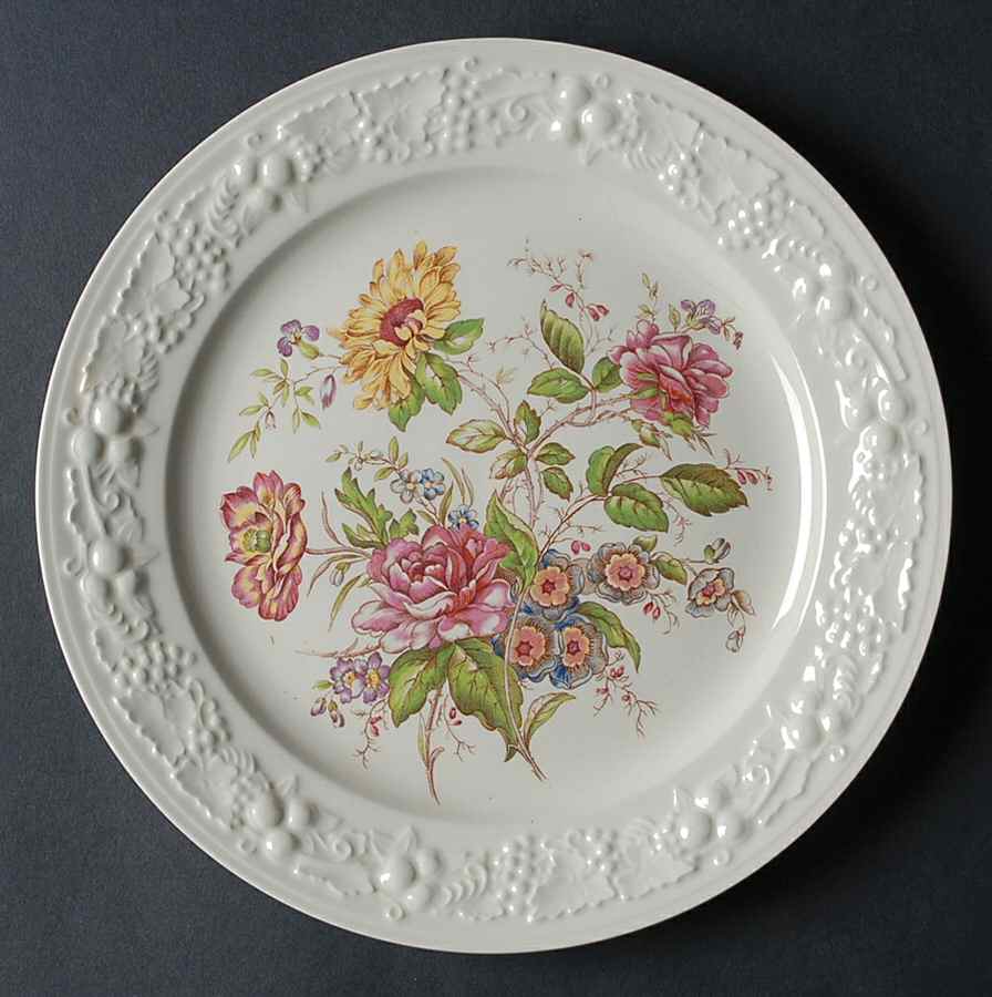 TH6 Luncheon Plate by Homer Laughlin -1